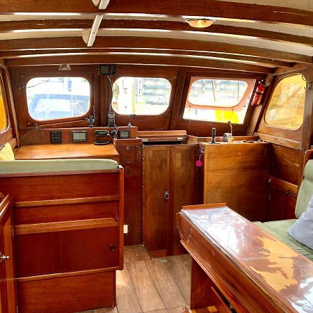 Port Deauville Yacht Vintage Bagian luar foto